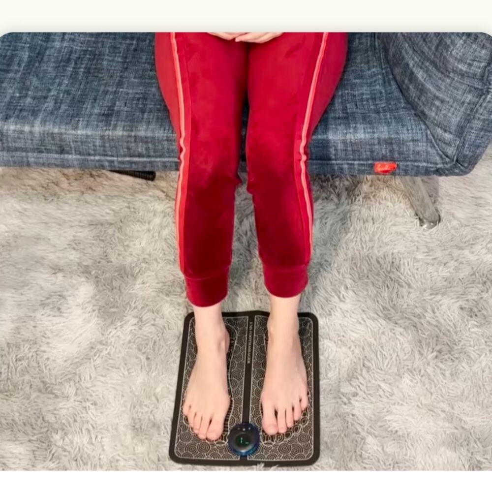 Nooro Foot Massager in Excellent Preloved Condition!  Used 3x.